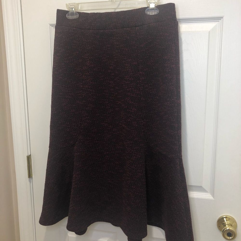 Lands’ End midi burgundy skirt, size small - Picture 2 of 8